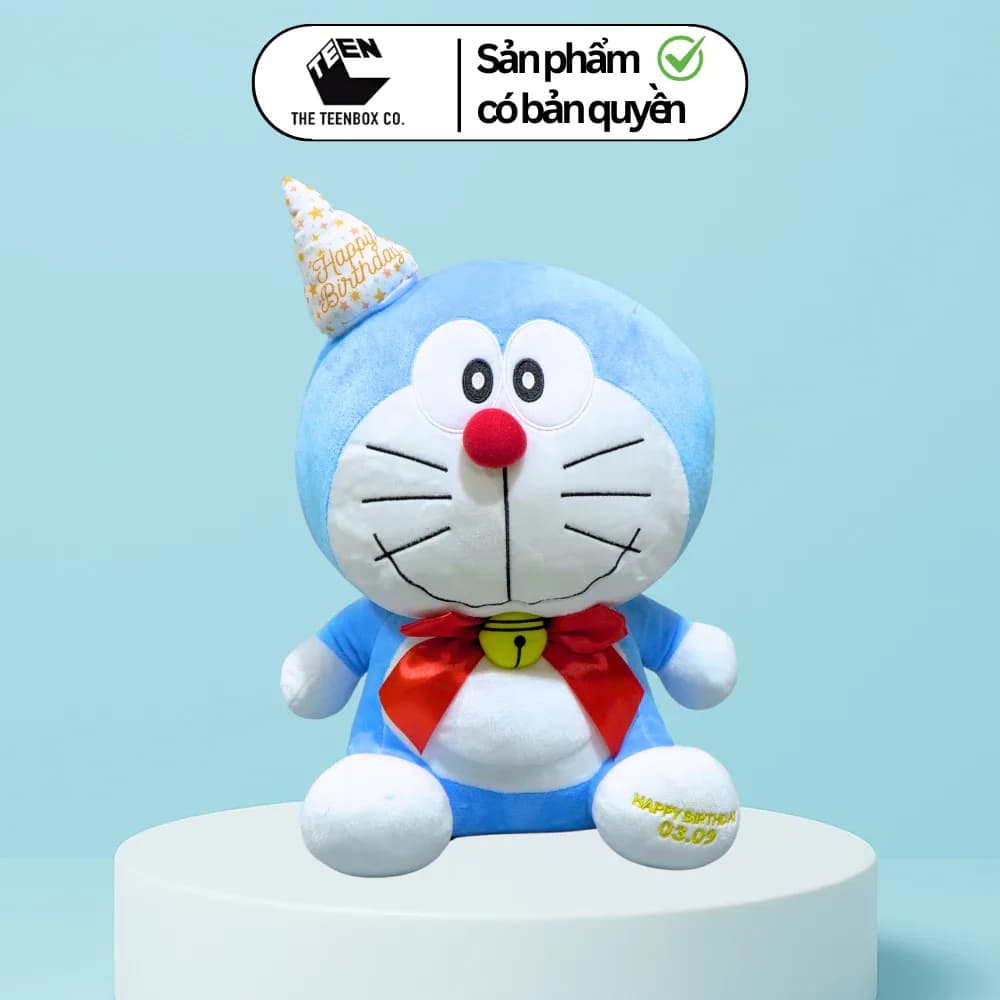 Thú Bông Doraemon Sinh Nhật Size M 33cm – Gấu Bông Cao Cấp, Bản Quyền Animation International, Teenbox Phân Phối